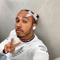 lewis_here1
