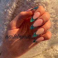 nailsbynia__
