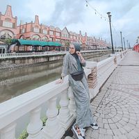 mom_heny