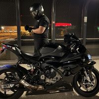 black.double.r