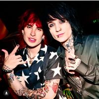 ihearttjakeandjohnnie