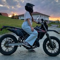 kiki_has_vibe