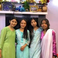 weirdosgirls.6