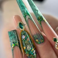__ginevranails